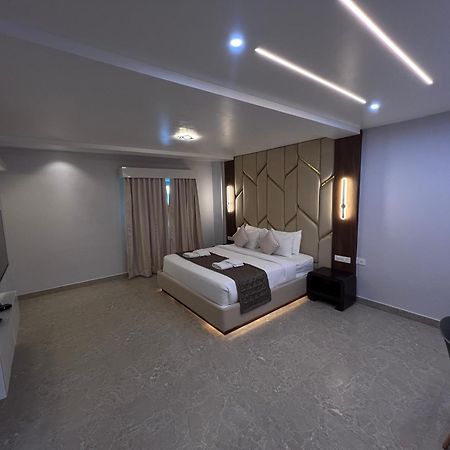 Silver Stone Park Resort, Kovilpatti Ngoại thất bức ảnh