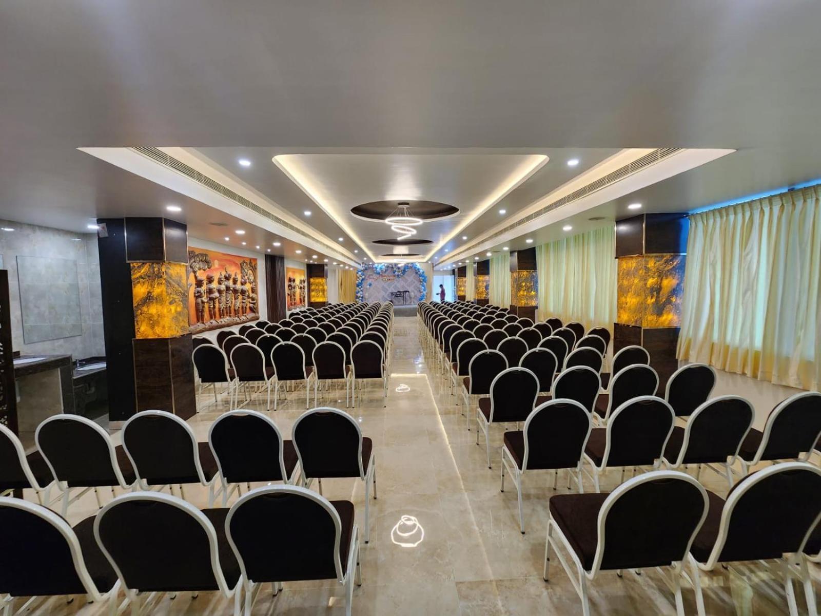 Silver Stone Park Resort, Kovilpatti Ngoại thất bức ảnh