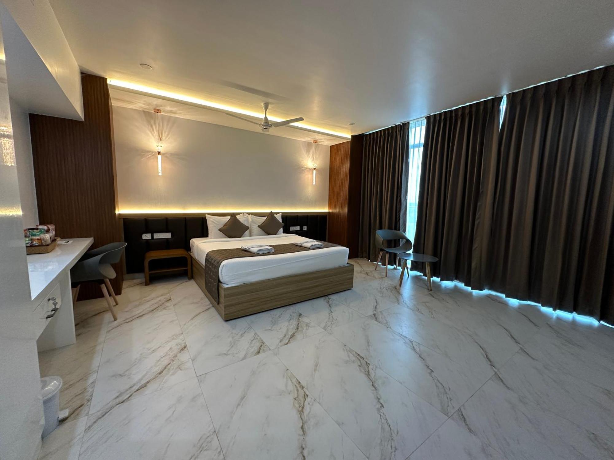 Silver Stone Park Resort, Kovilpatti Ngoại thất bức ảnh