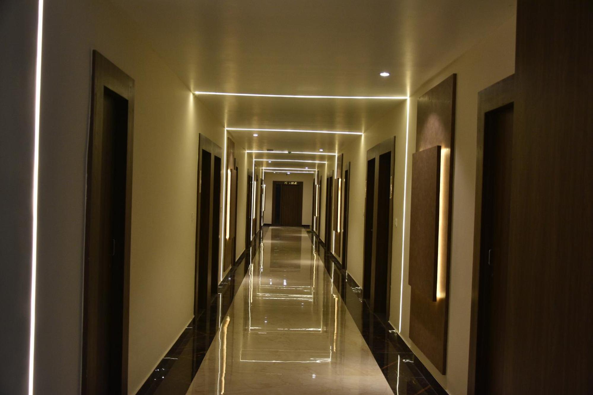 Silver Stone Park Resort, Kovilpatti Ngoại thất bức ảnh