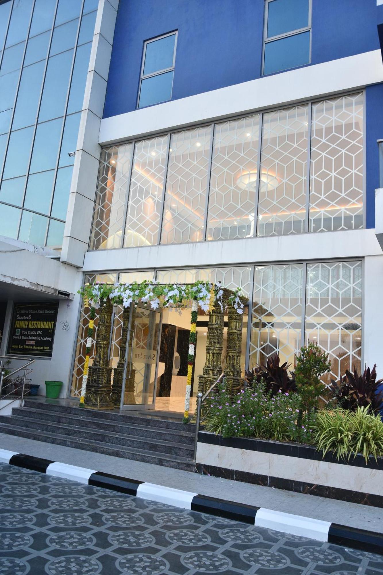 Silver Stone Park Resort, Kovilpatti Ngoại thất bức ảnh