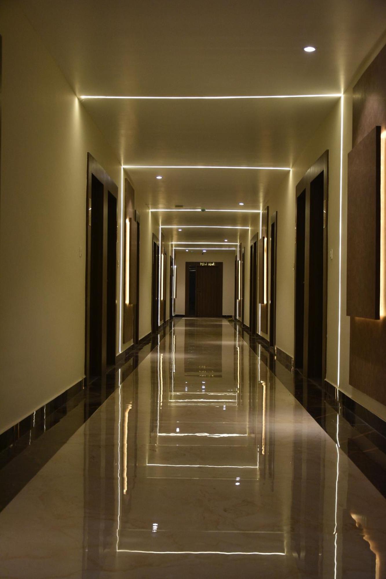 Silver Stone Park Resort, Kovilpatti Ngoại thất bức ảnh