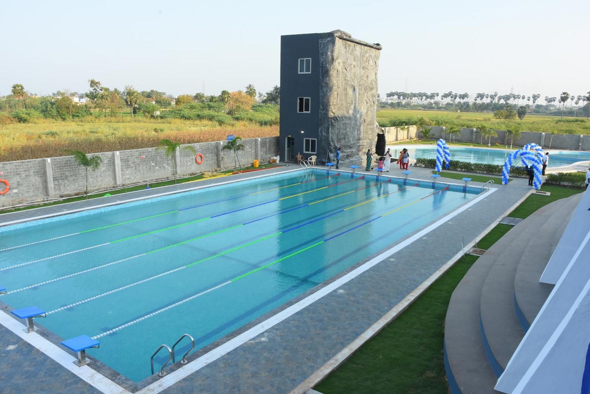 Silver Stone Park Resort, Kovilpatti Ngoại thất bức ảnh
